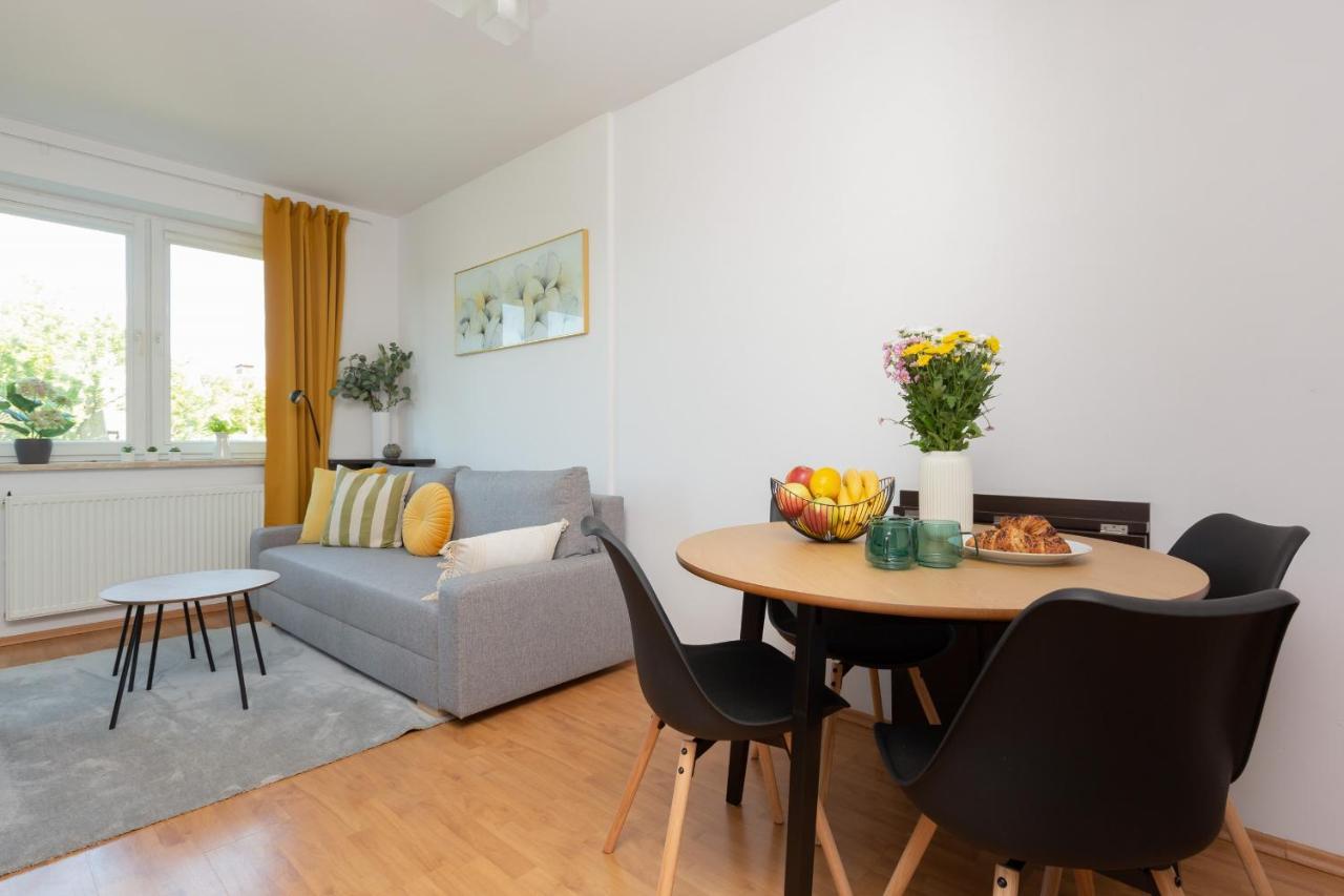 Cozy Apartment With Balcony Warszawa By Noclegi Renters Exterior foto