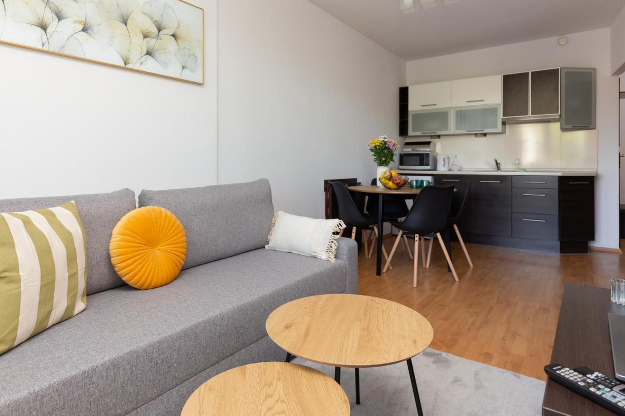 Cozy Apartment With Balcony Warszawa By Noclegi Renters Exterior foto