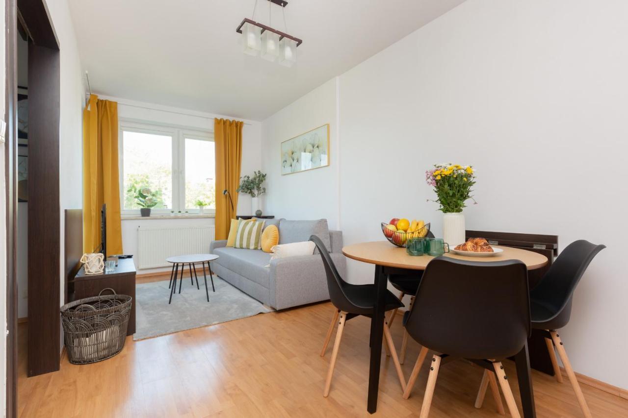 Cozy Apartment With Balcony Warszawa By Noclegi Renters Exterior foto